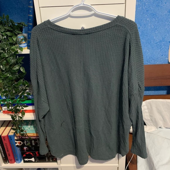 urban heritage oversized sweater size medium - Picture 2 of 4